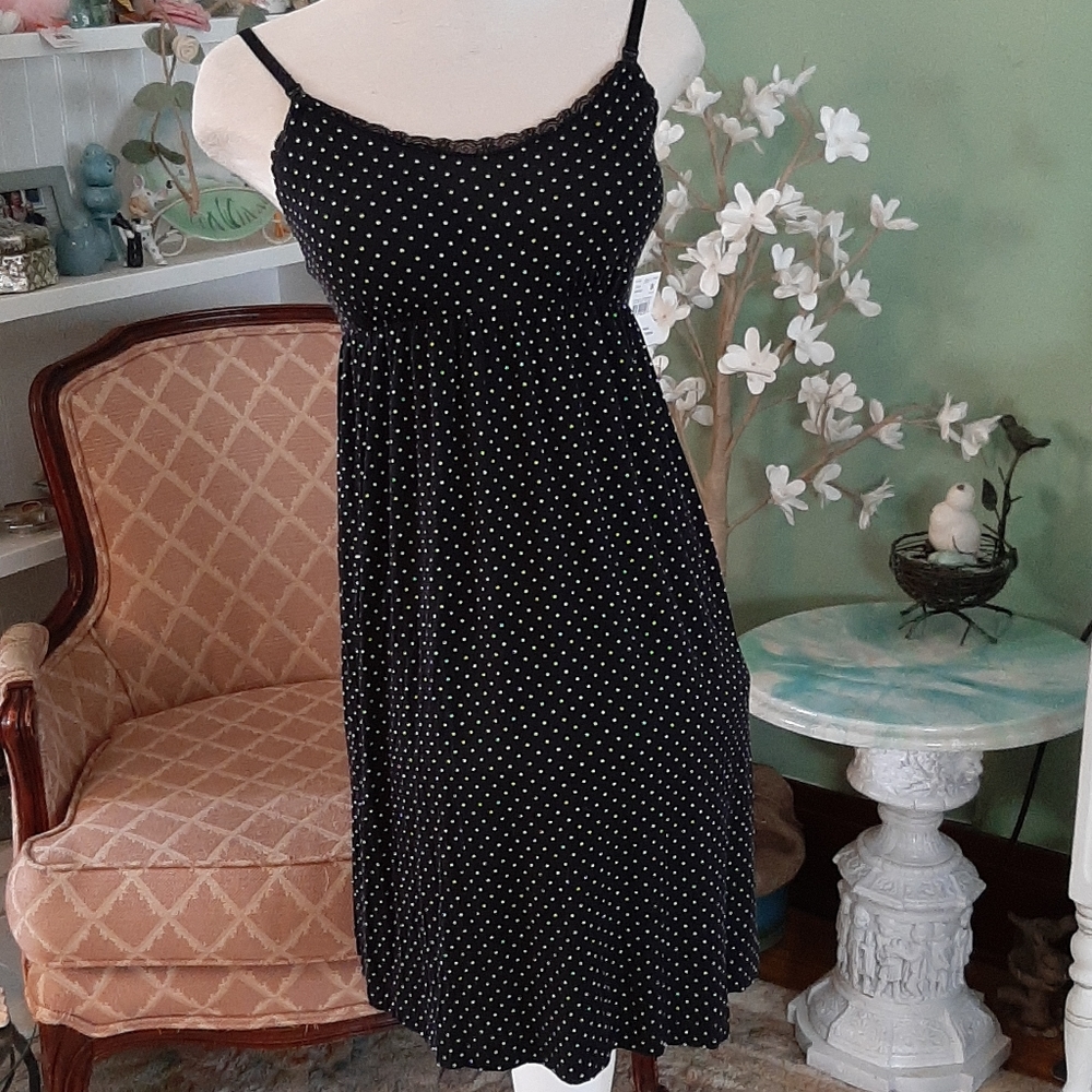 Motherhood Nursing Nitie sz small. NWT